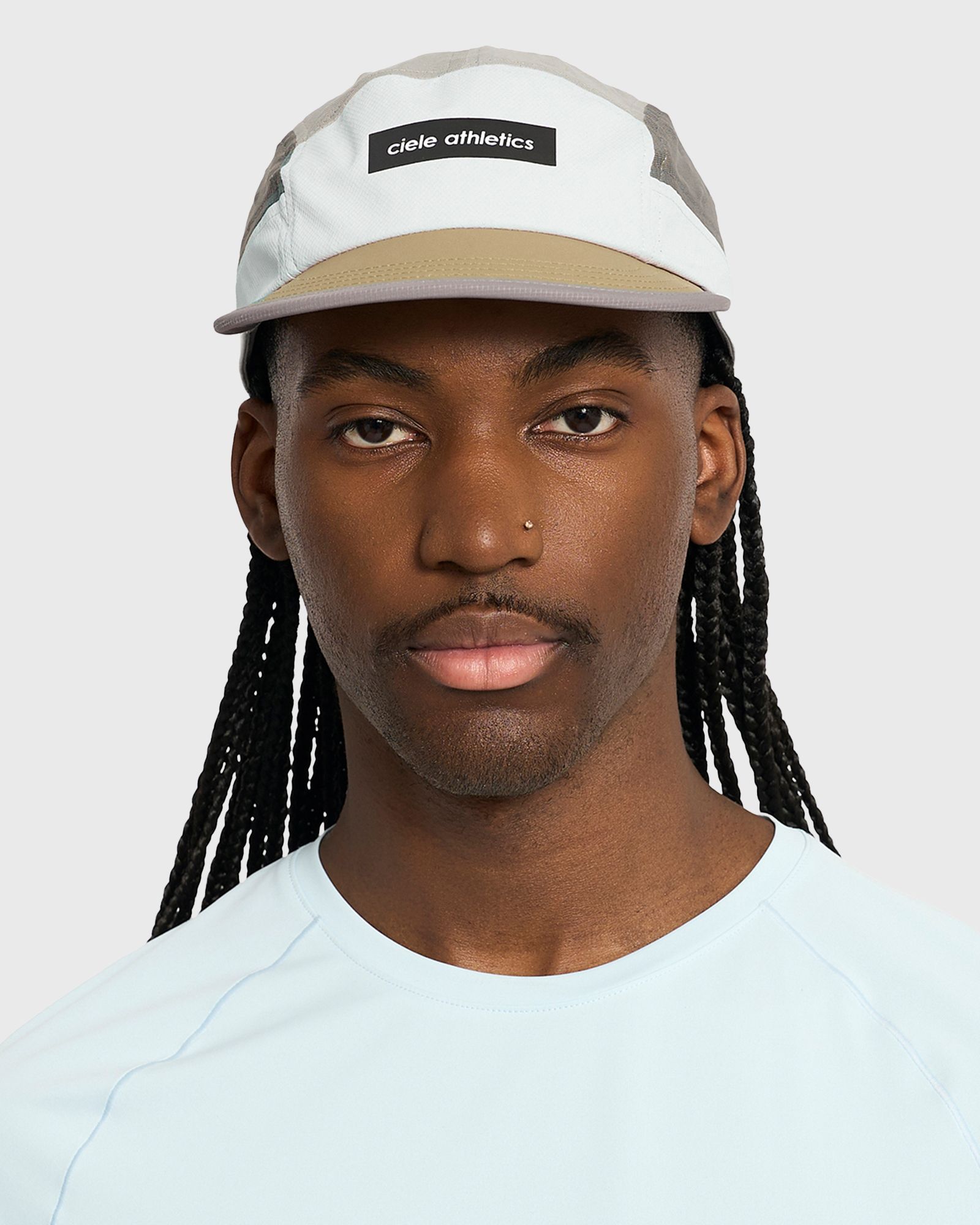 GOCap-Field-IconicBar-LightGrey-Shadow