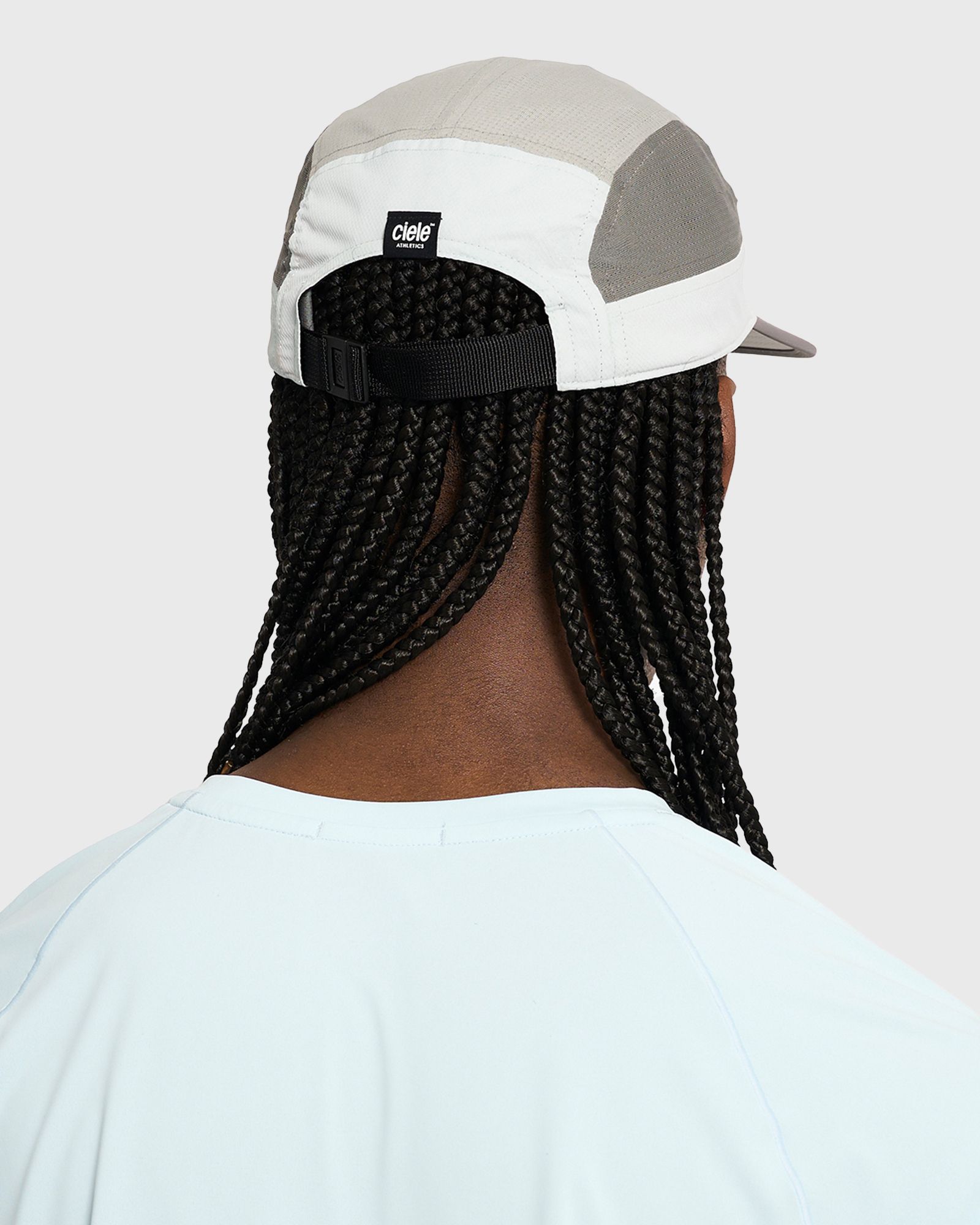 GOCap-Field-IconicBar-LightGrey-Shadow