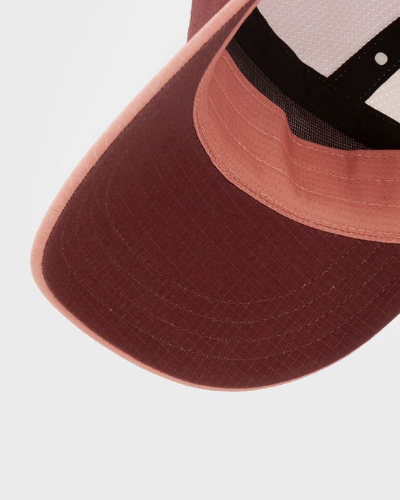 Athletics Field Iconic SL Unisex Cap