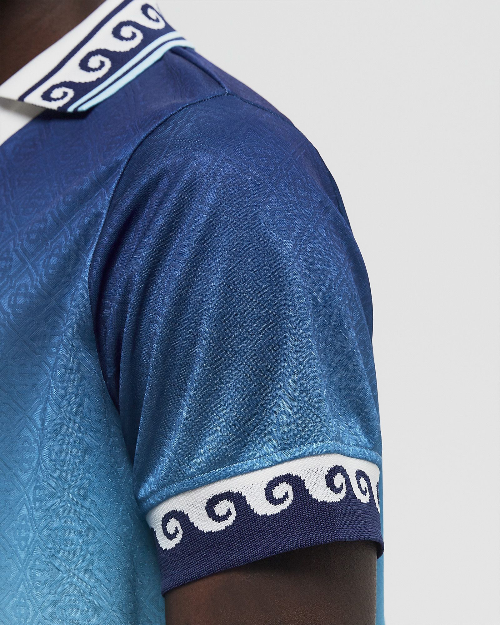 UNISEX SHORT SLEEVE FOOTBALL SHIRT