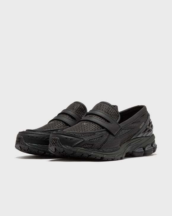 Those New Balance 1906L Loafers Now Come in Black | GQ
