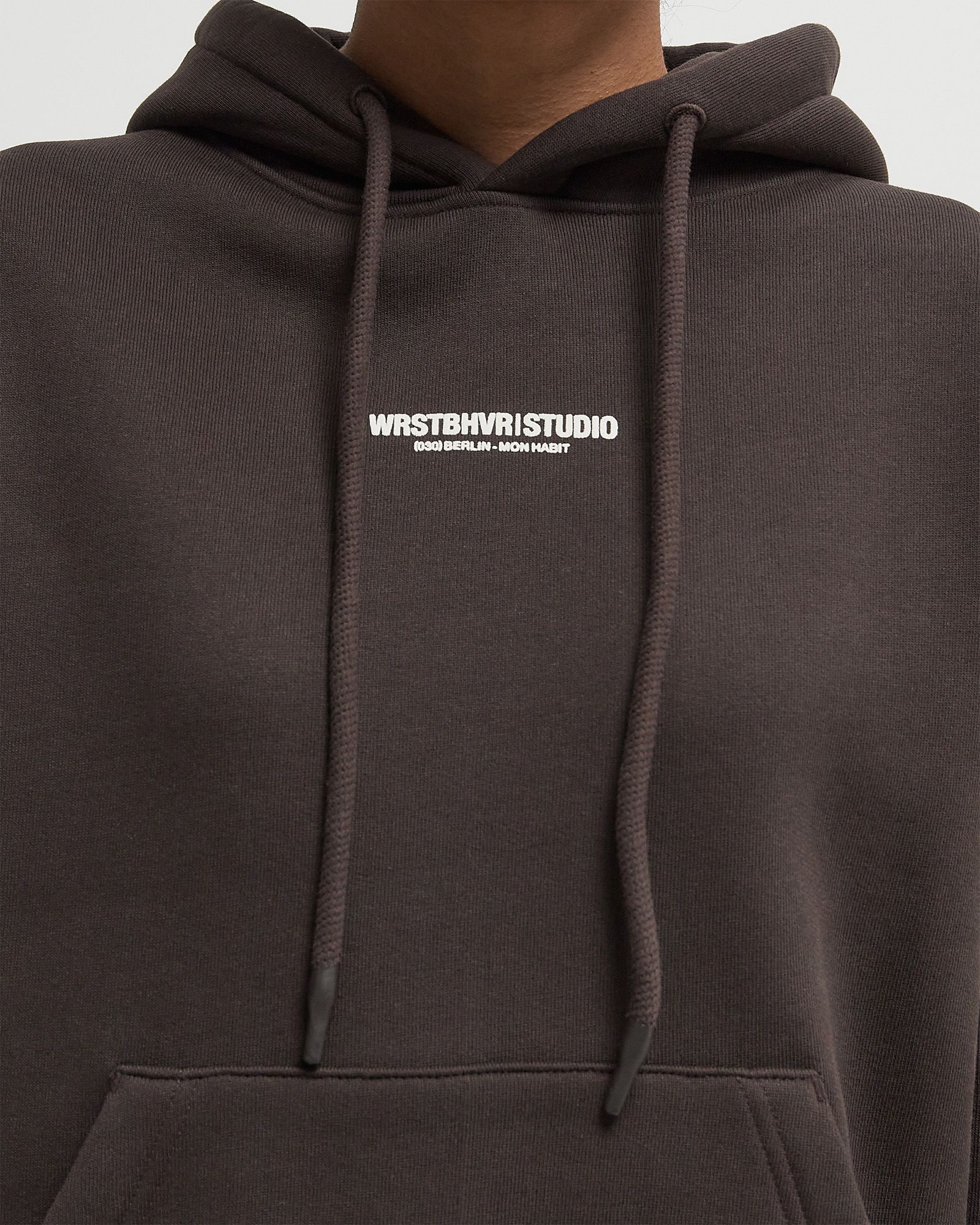 STUDIO V10 HOODIE