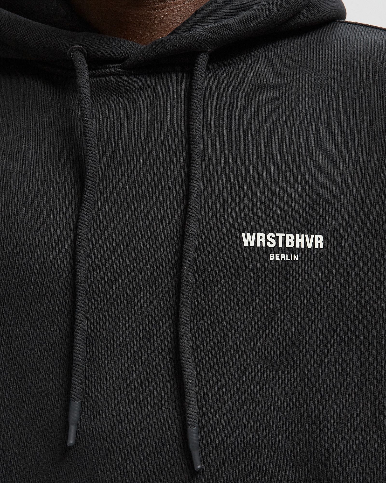 STUDIO V12 HOODIE