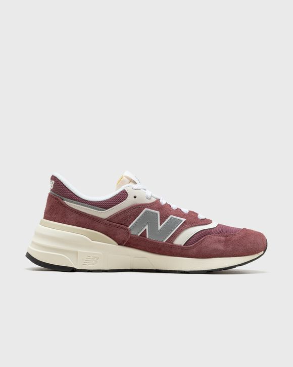 997