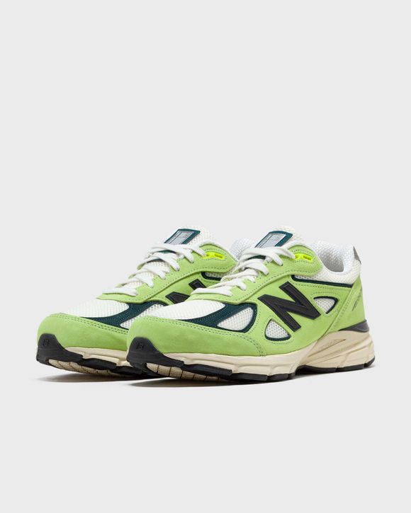 990