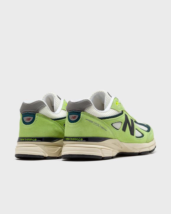 990