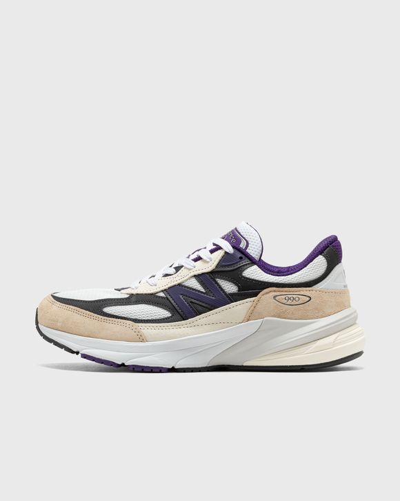 990