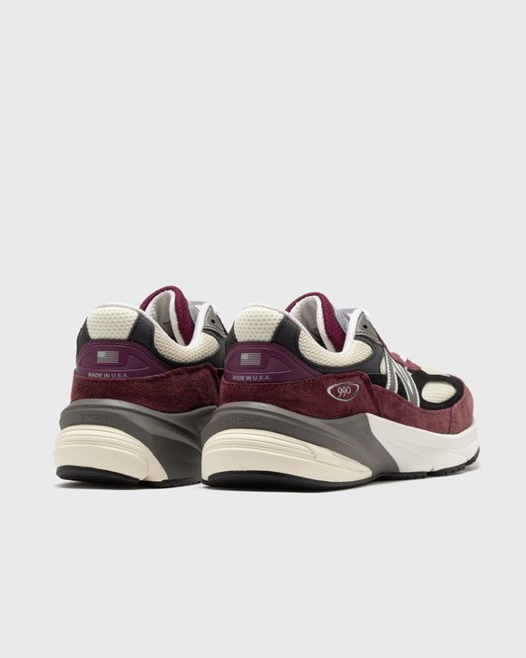 990