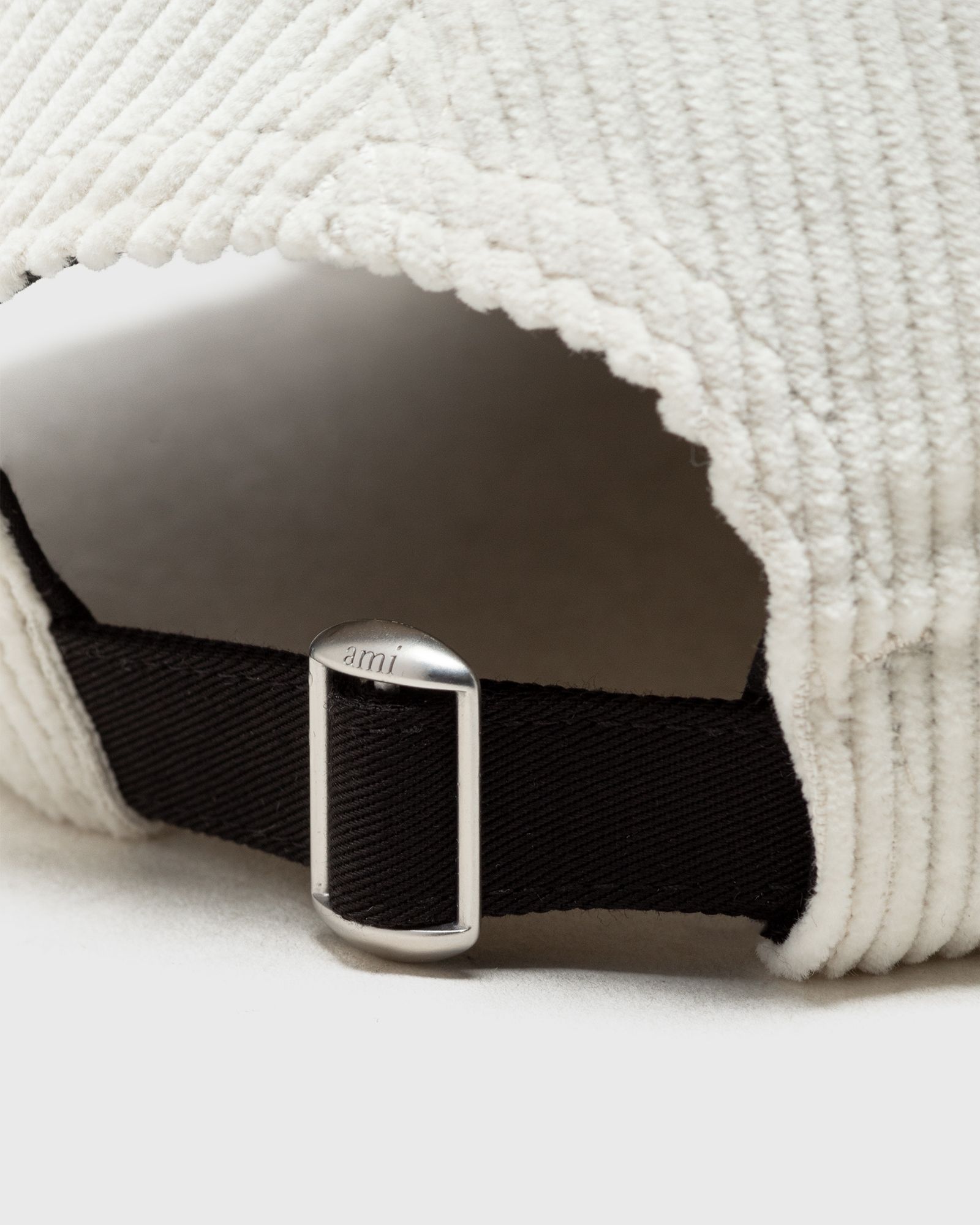 AMI DE COEUR STUDS CAP