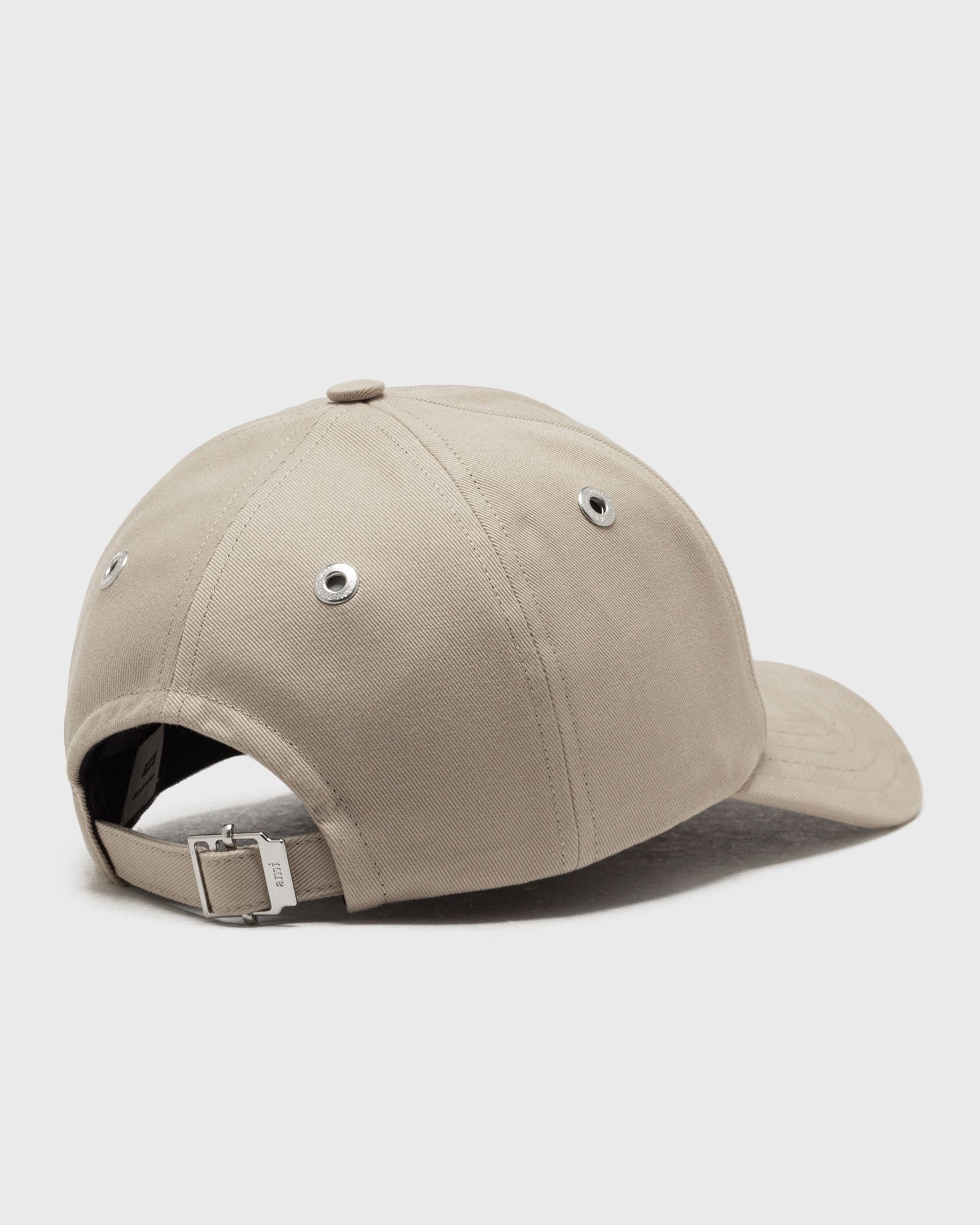 BRODERIE AMI DE COEUR NOIR CAP