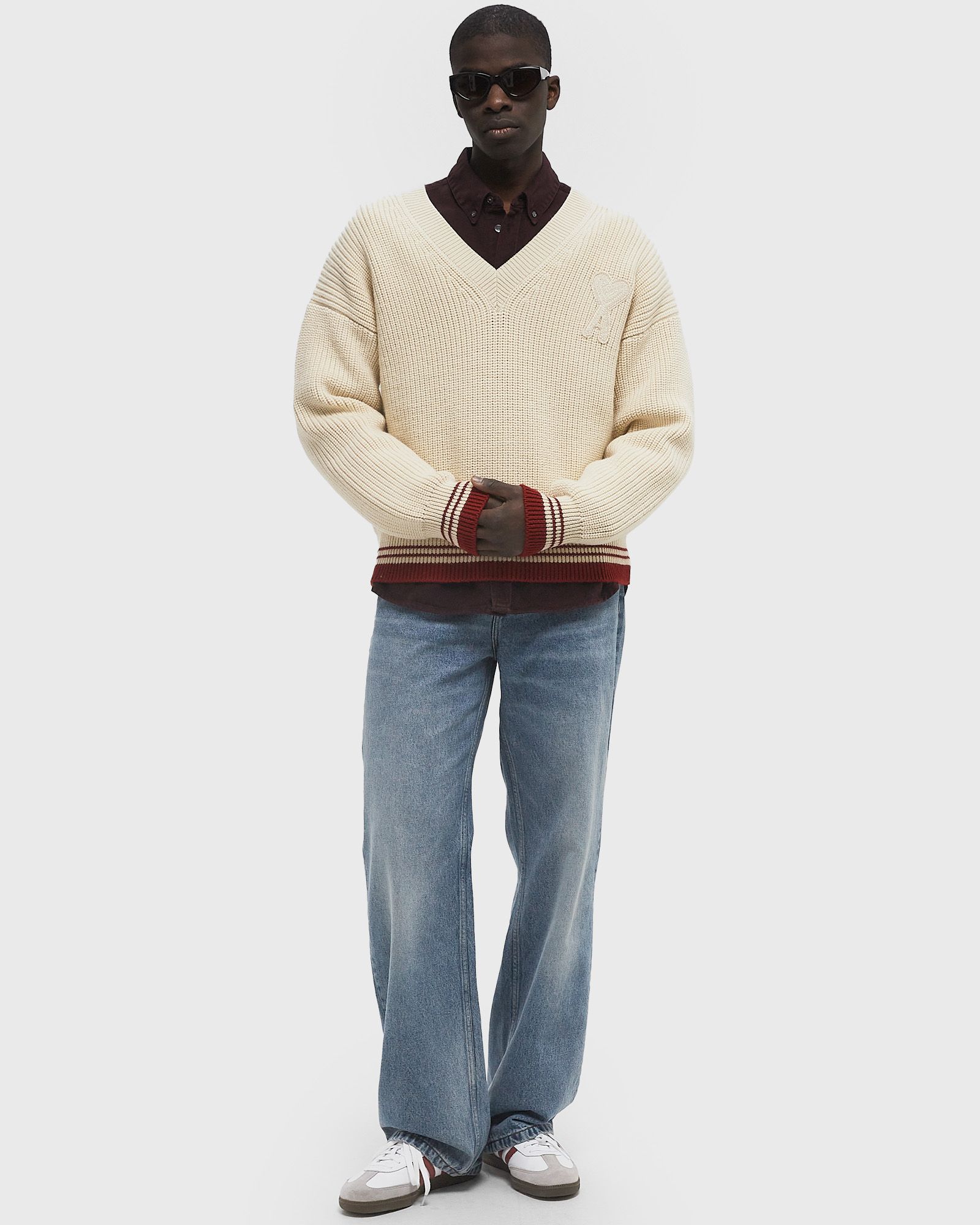 RIBBED V NECK SWEATER