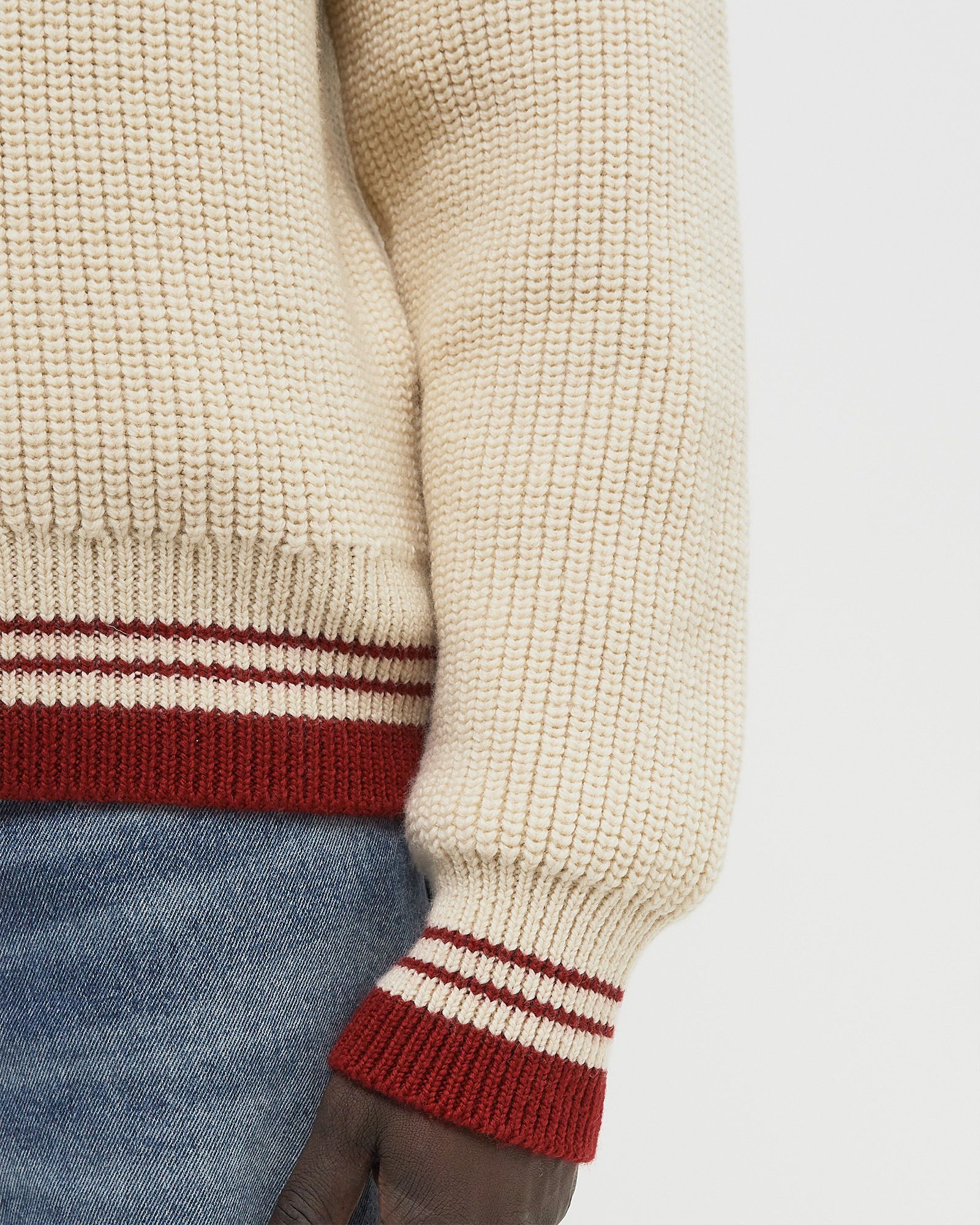 AMI Paris RIBBED V NECK SWEATER White | BSTN Store