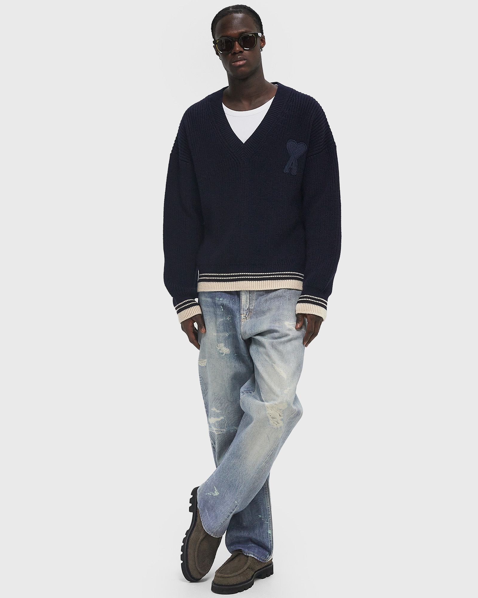 AMI Paris RIBBED V NECK SWEATER Blue | BSTN Store