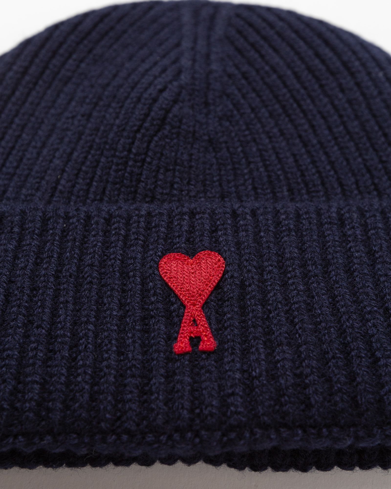 RED AMI DE COEUR BEANIE