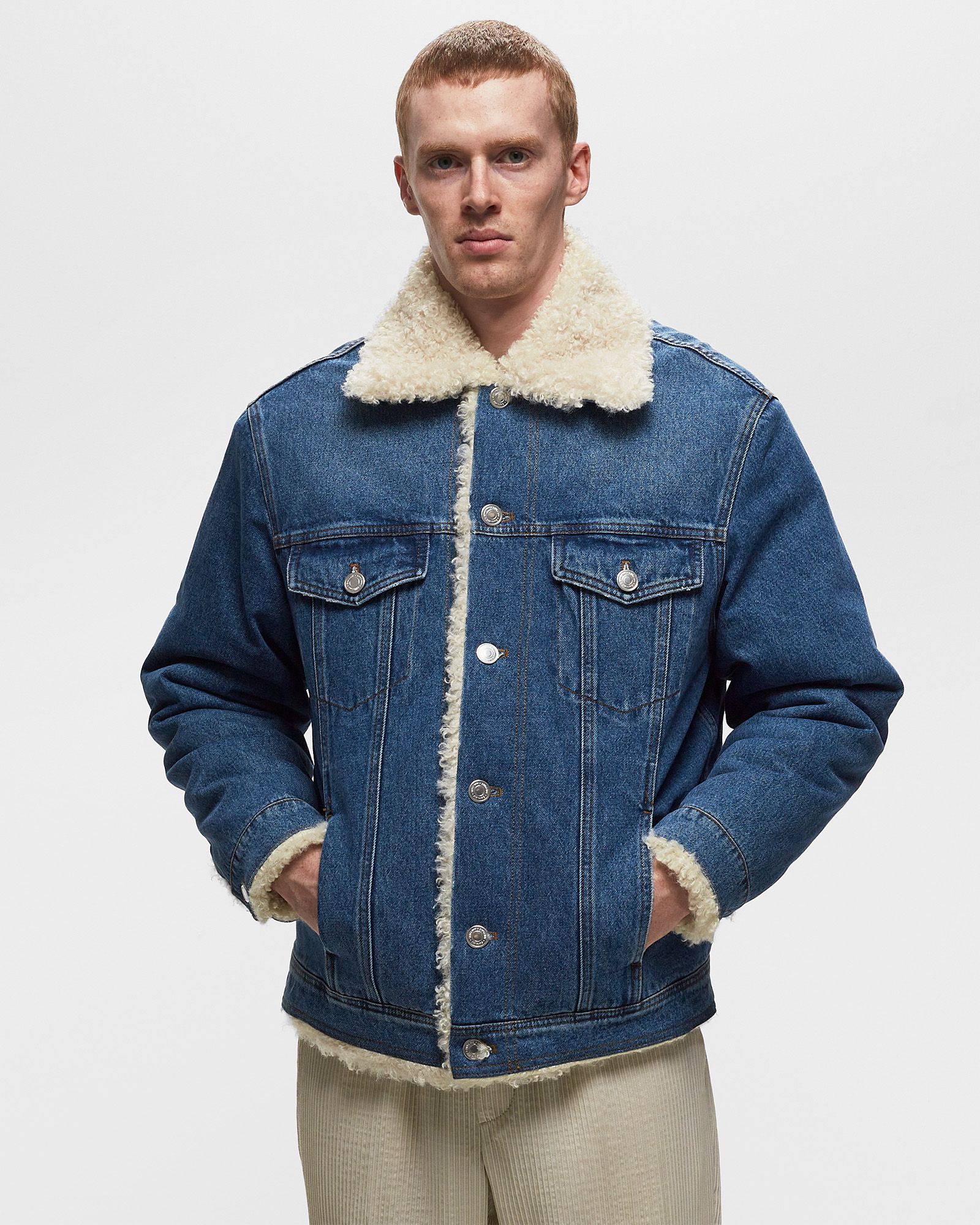 TRUCKER JACKET LINED WITH SYNTHETIC FUR