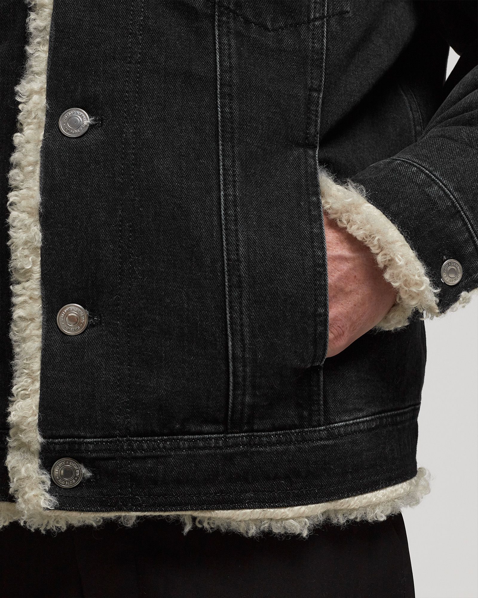 TRUCKER JACKET LINED WITH SYNTHETIC FUR