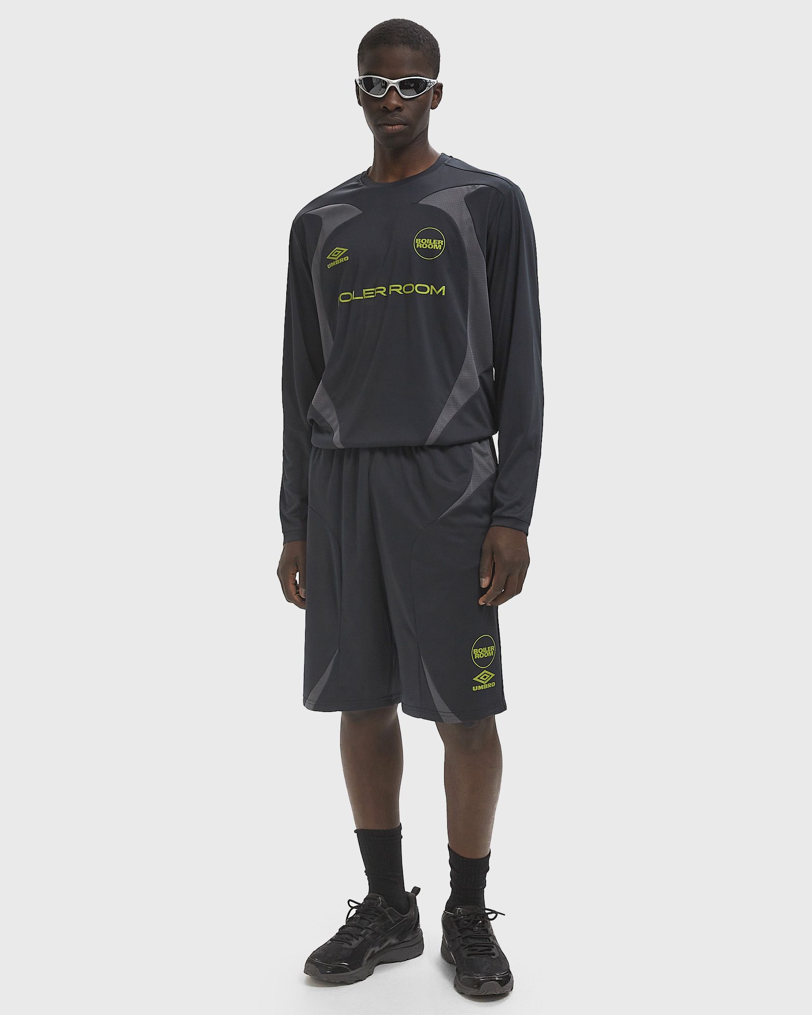 X UMBRO FOOTBALL SHORT