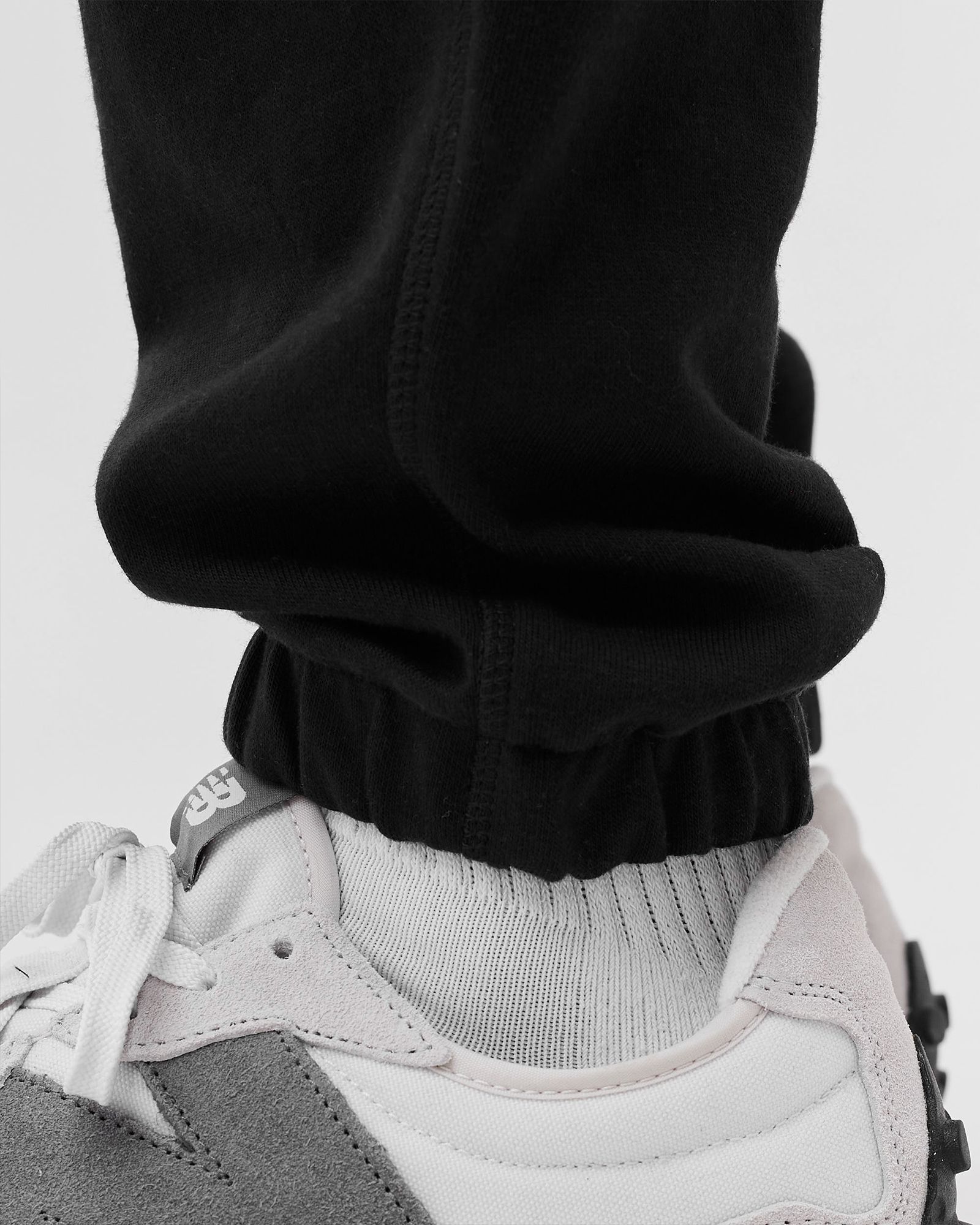 NB ESSENTIALS SWEATPANTS