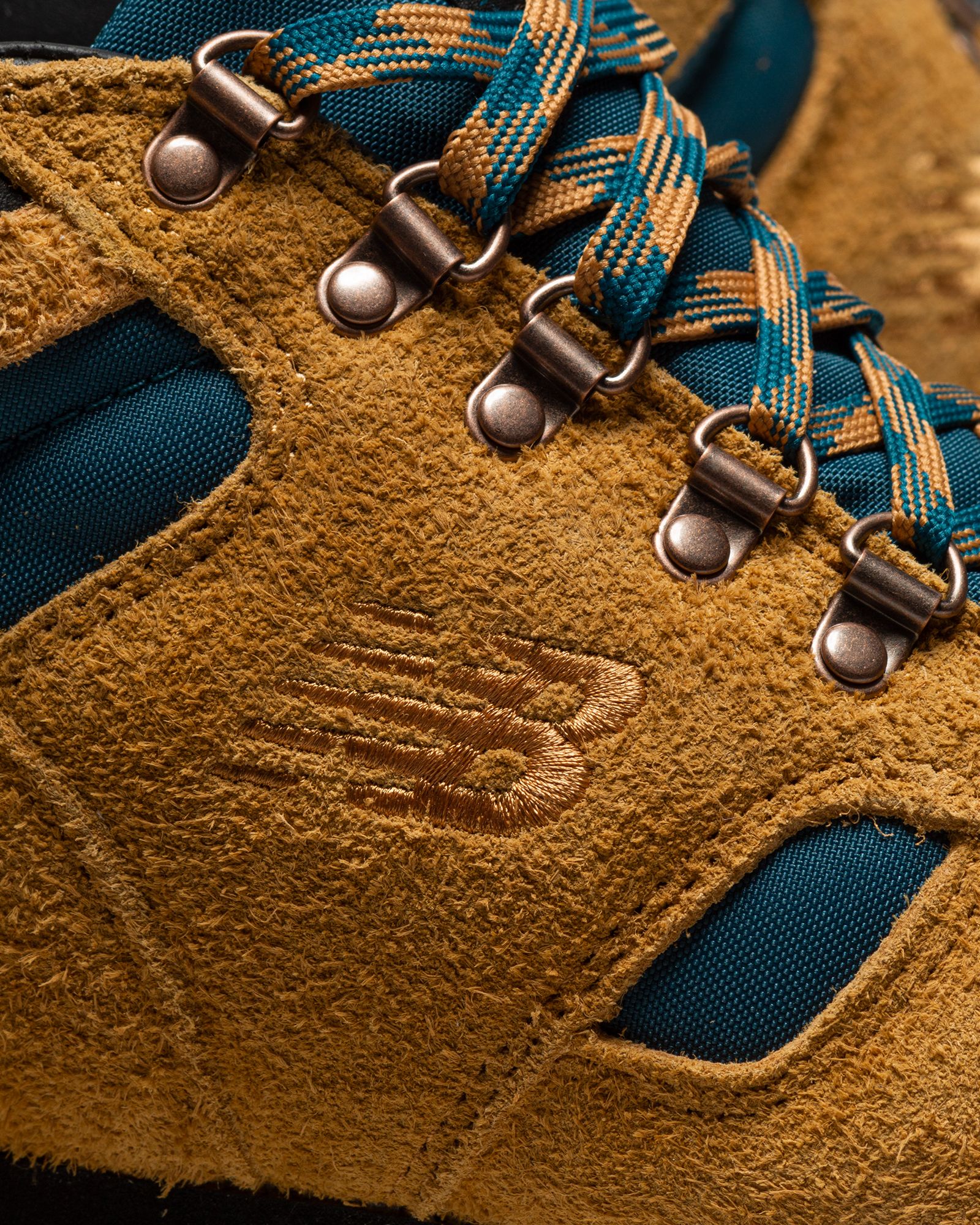 RAINIER 'TAN & TEAL'