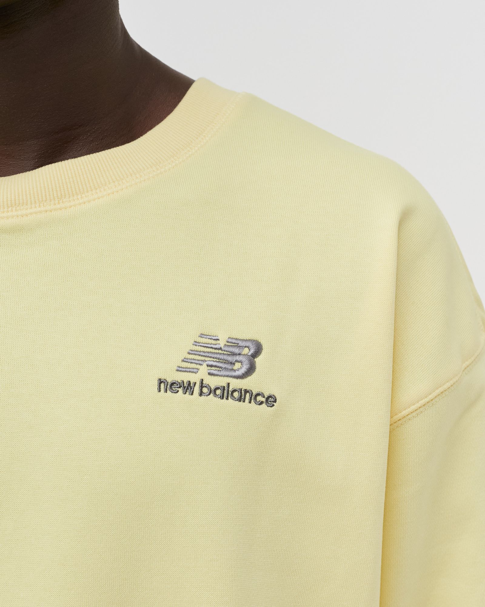 Essentials Uni-ssentials Crew