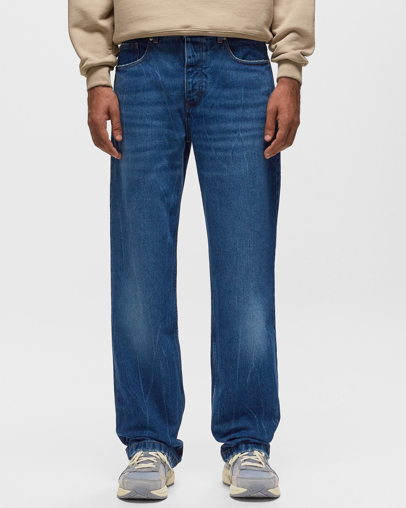 STRAIGHT FIT JEANS