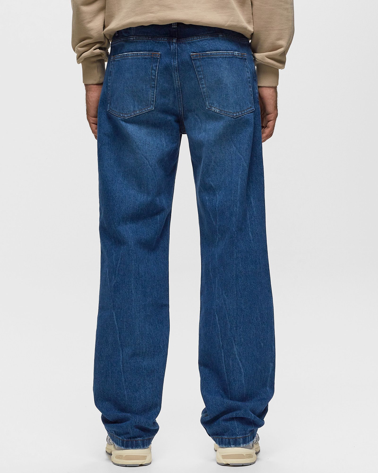 STRAIGHT FIT JEANS
