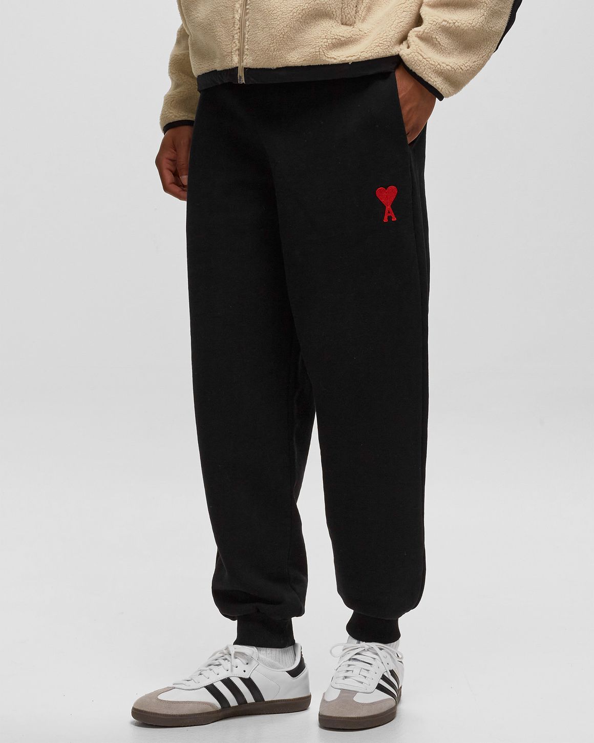 AMI Paris TONAL ADC SWEATPANTS Black | BSTN Store
