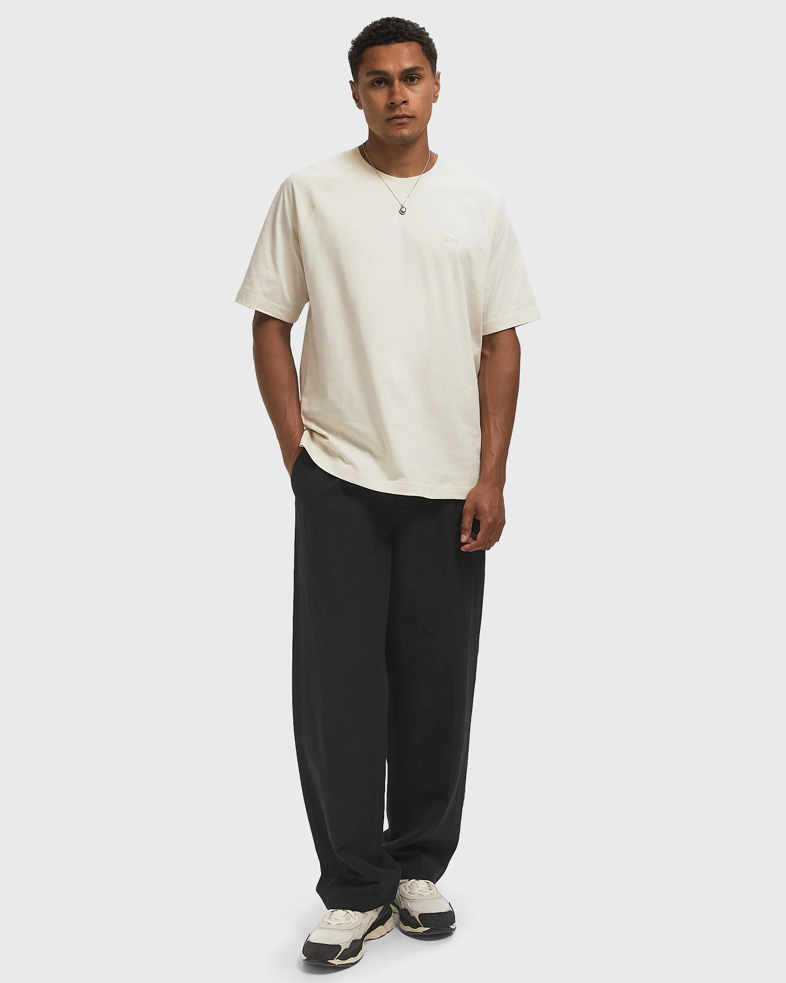 MANCHES COURTES AVEC FINITIONS FLATLOCK TEE