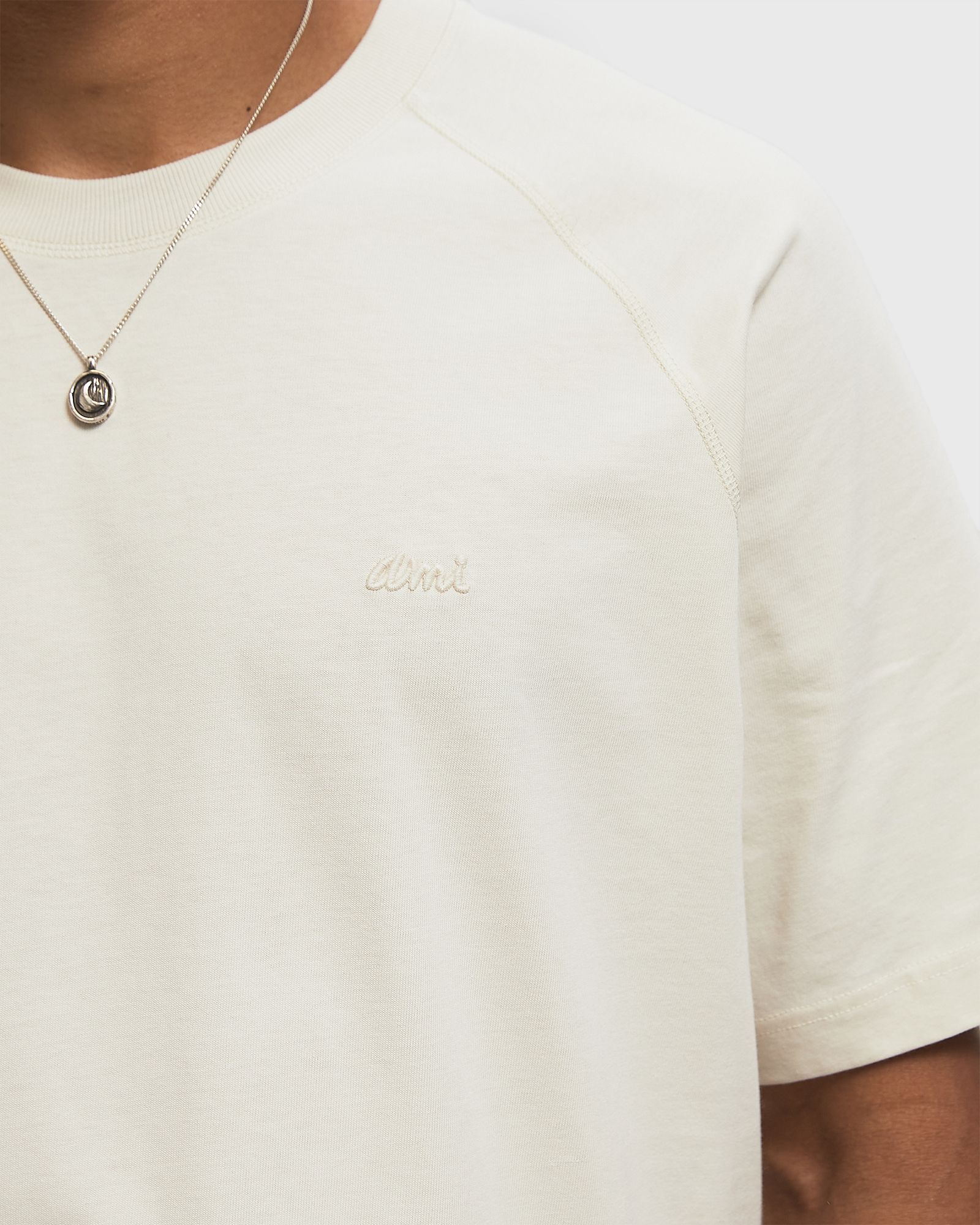 MANCHES COURTES AVEC FINITIONS FLATLOCK TEE