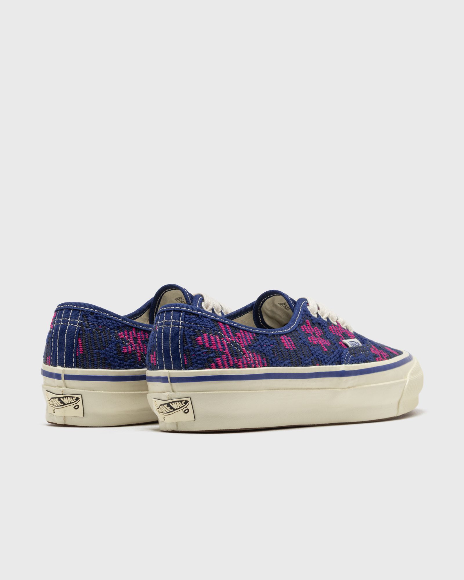 LX Authentic 44 DAISY