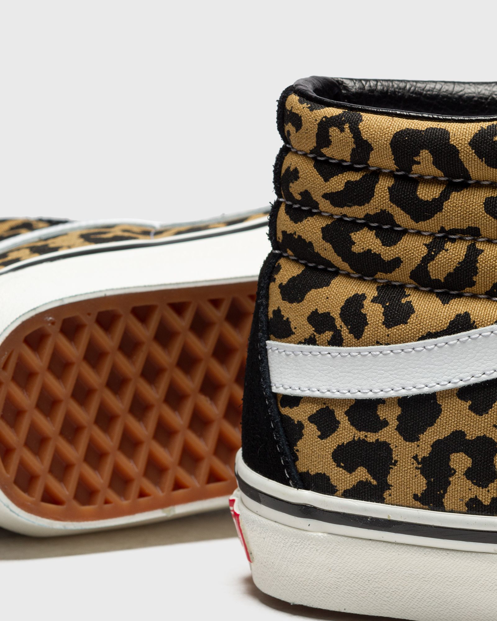 ANAHEIM FACTORY SK8-HI 38 DX