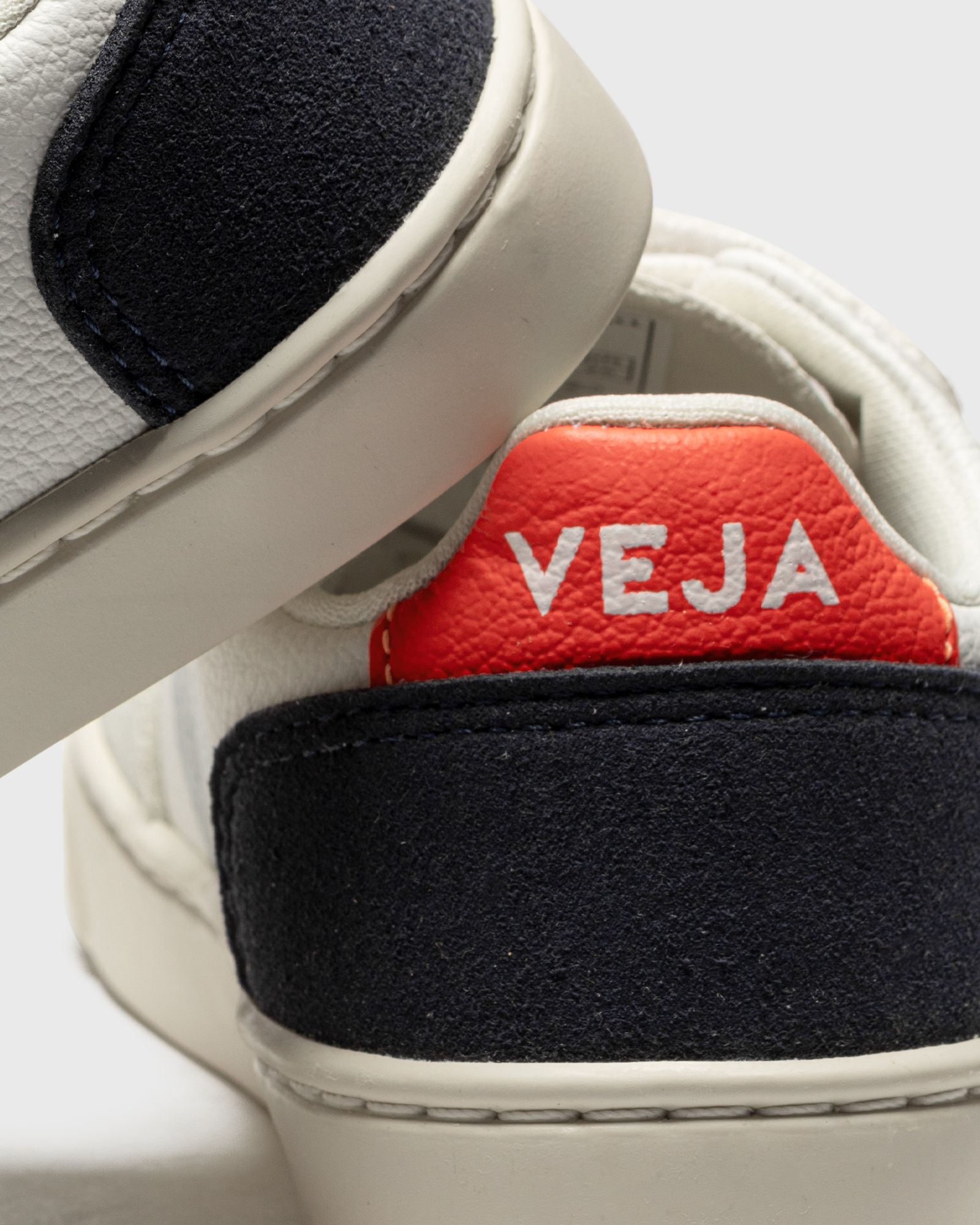 SMALL-V-12-VELCRO CHROMEFR LEATH EXT