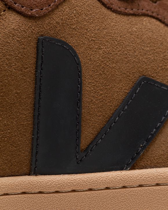V-15 SUEDE