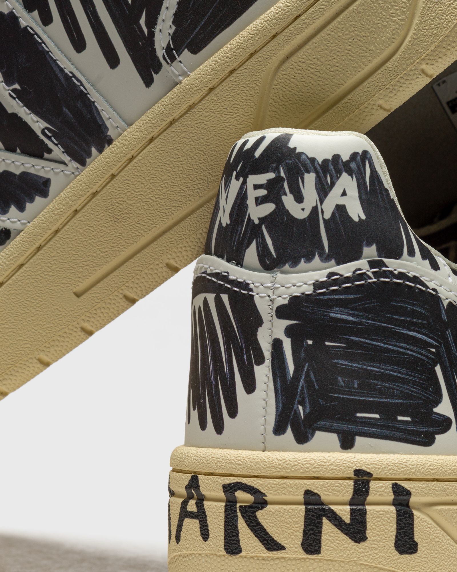 V-10 LEATHER VEJA x MARNI FULL BLACK