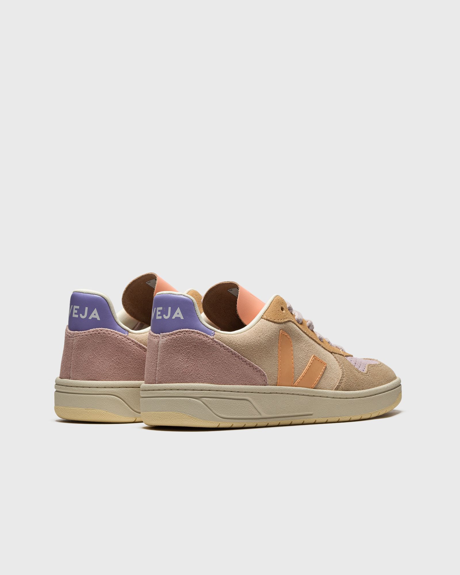 WMNS V-10 SUEDE