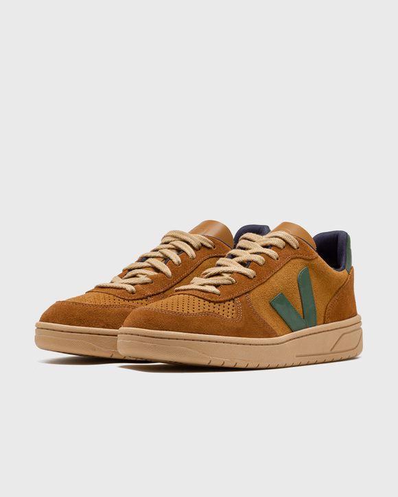 V-10 SUEDE