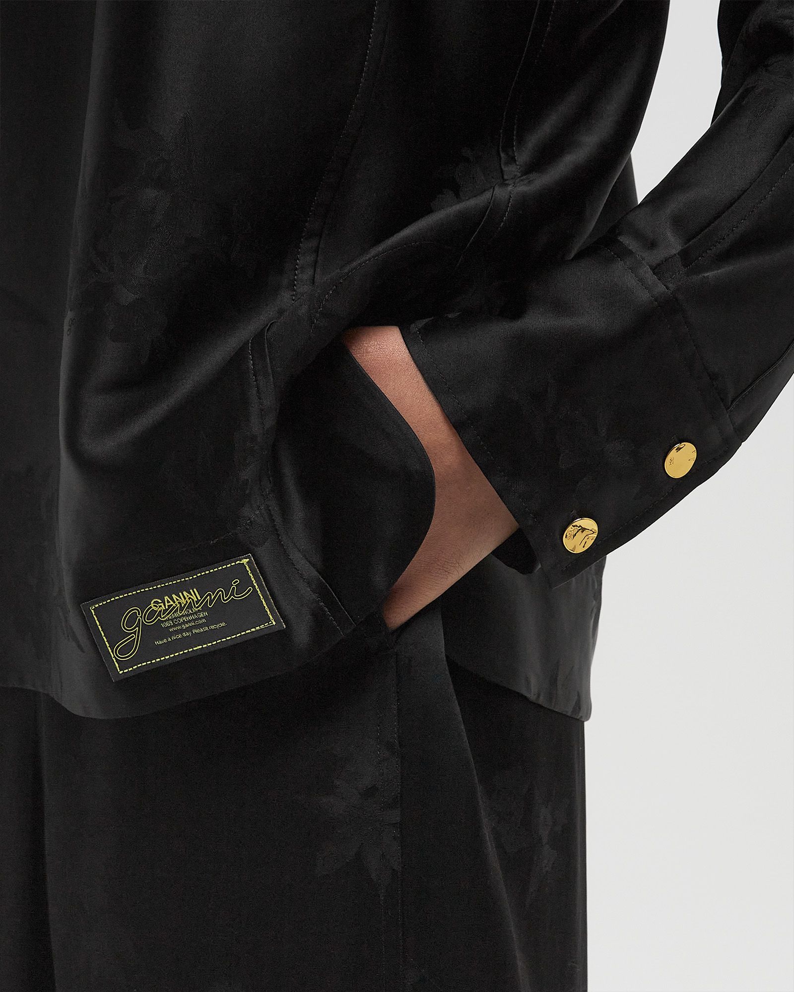 Fluid Satin Jacquard Tie String Raglan Shirt