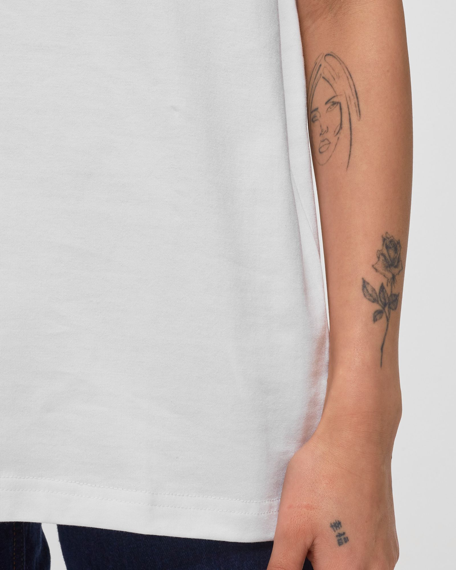 Embroidered Squiggle Logo Relaxed tee