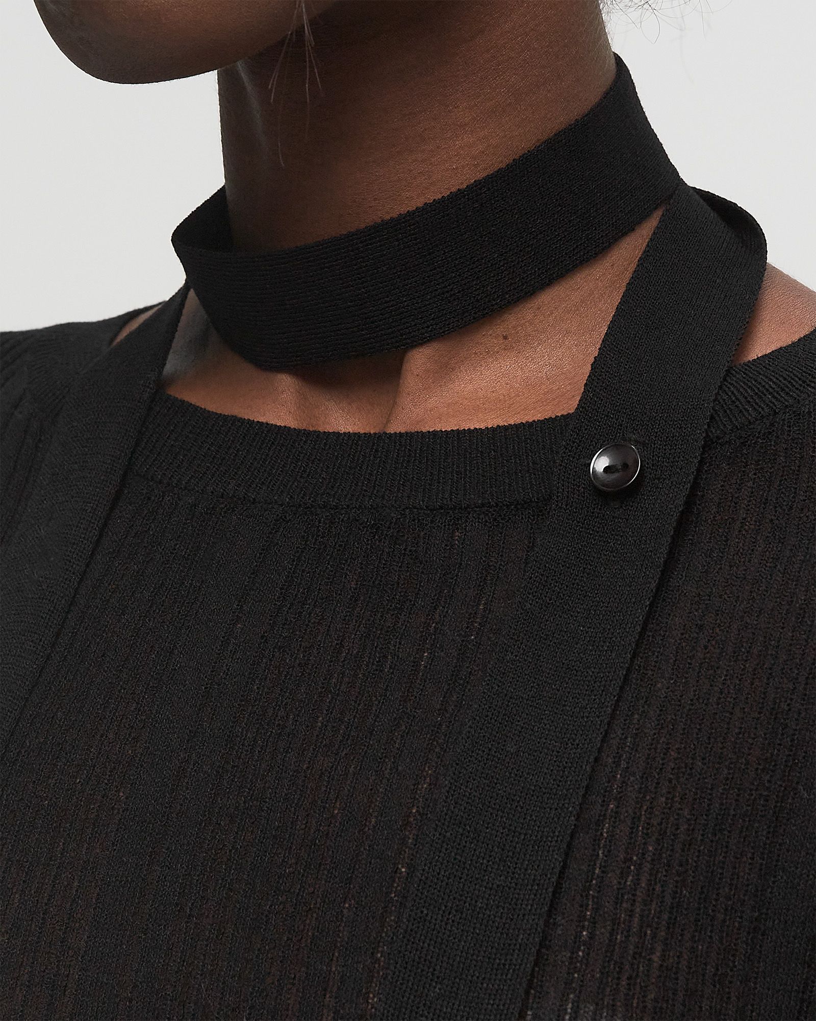 ADJUSTABLE TIE KNIT TOP