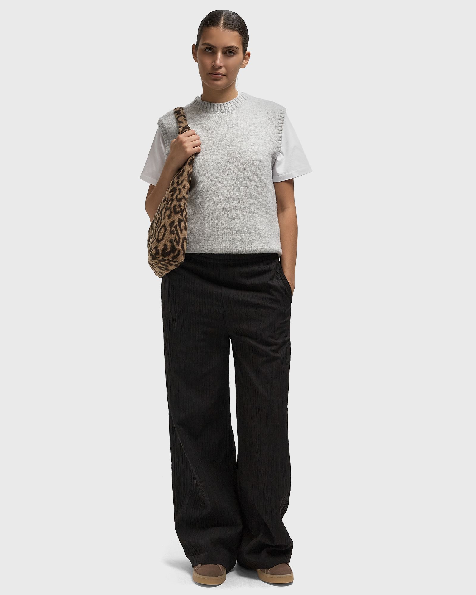 TEXTURED DRAPEY PANT