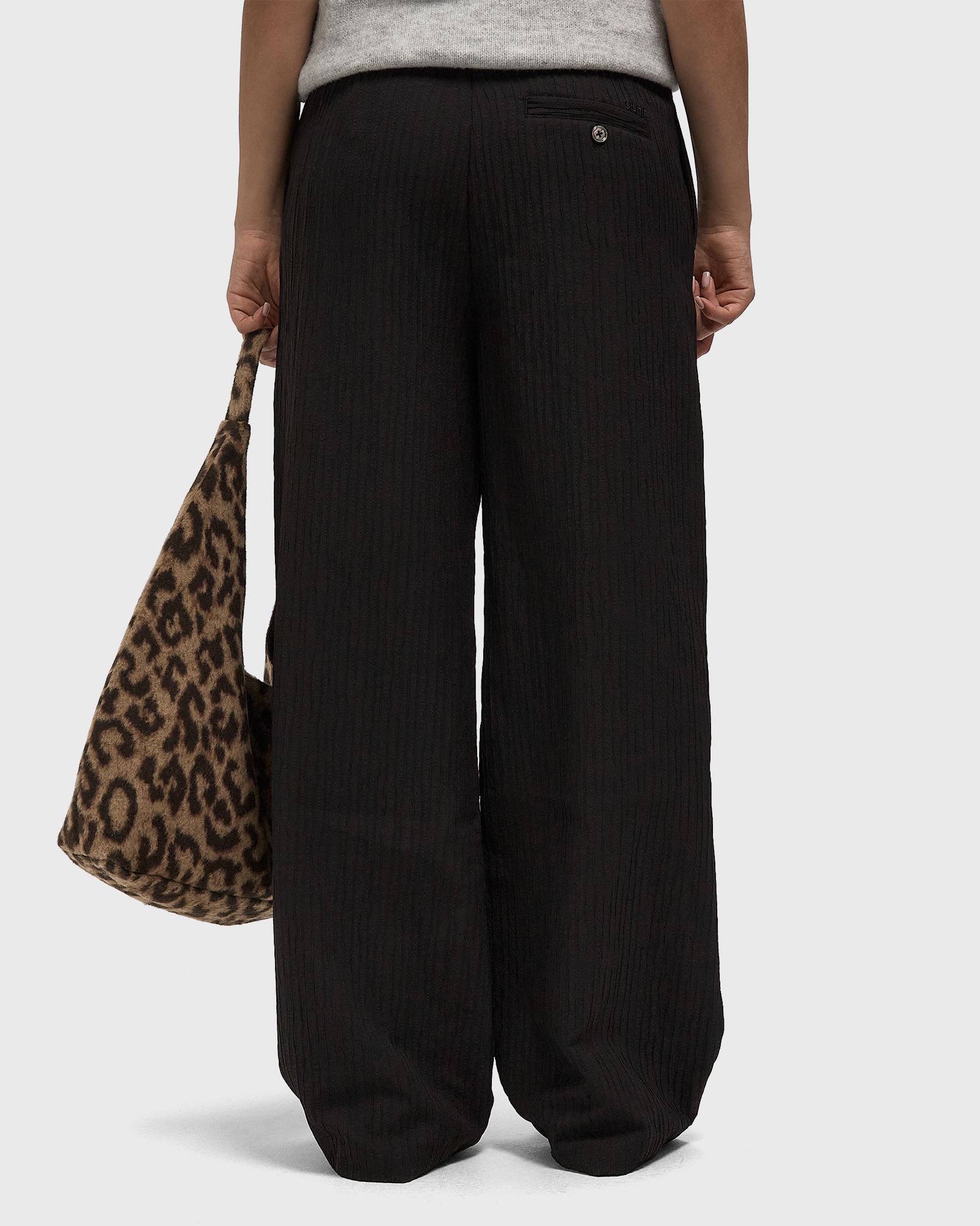 TEXTURED DRAPEY PANT