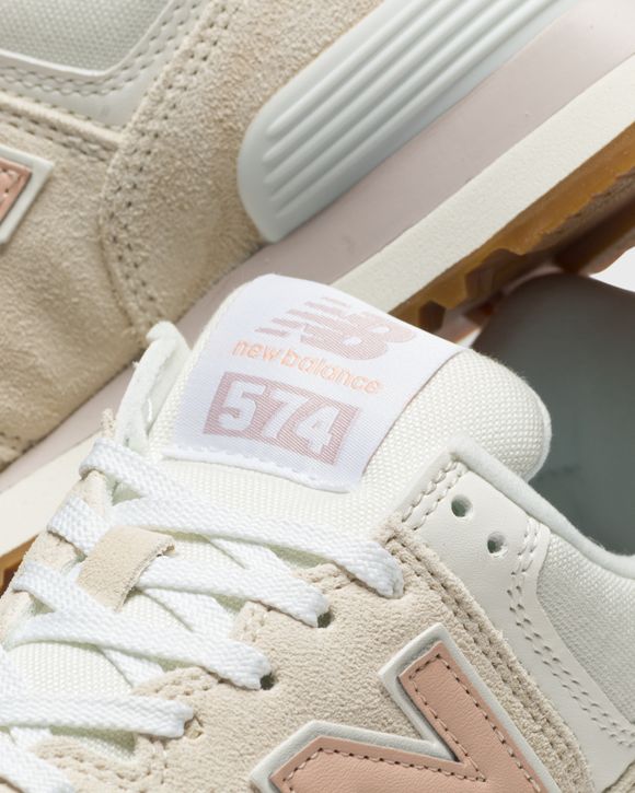 WMNS 574