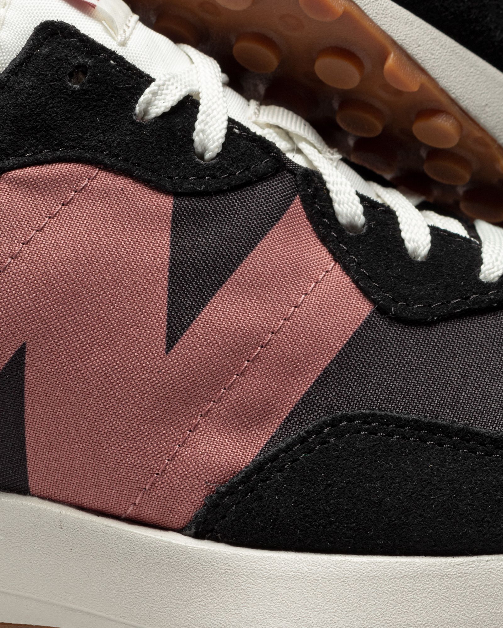 WMNS 327 'Higher Learning'