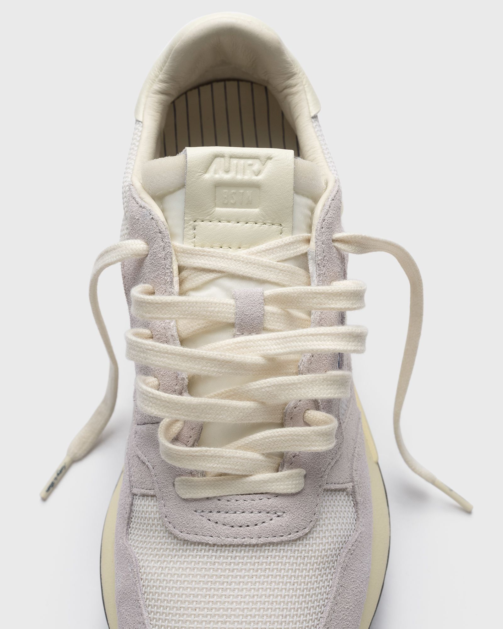 X BSTN WMNS REELWIND LOW '10TH ANNIVERSARY'