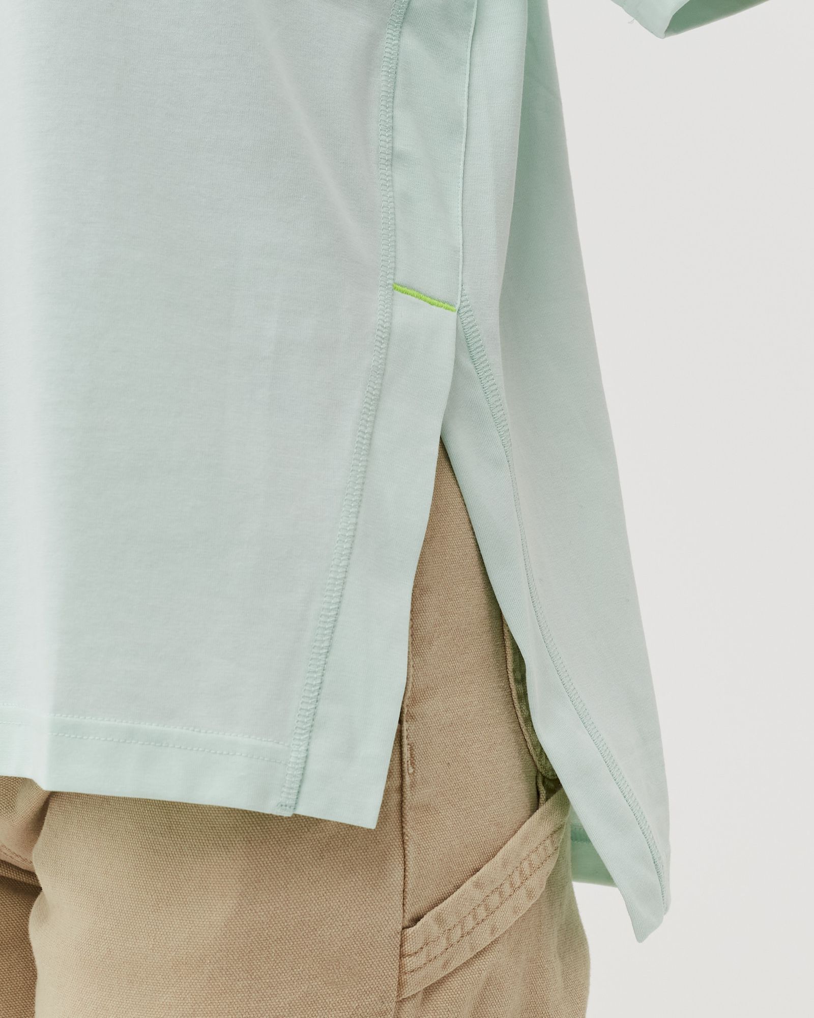 WMNS All Terrain Graphic Tee