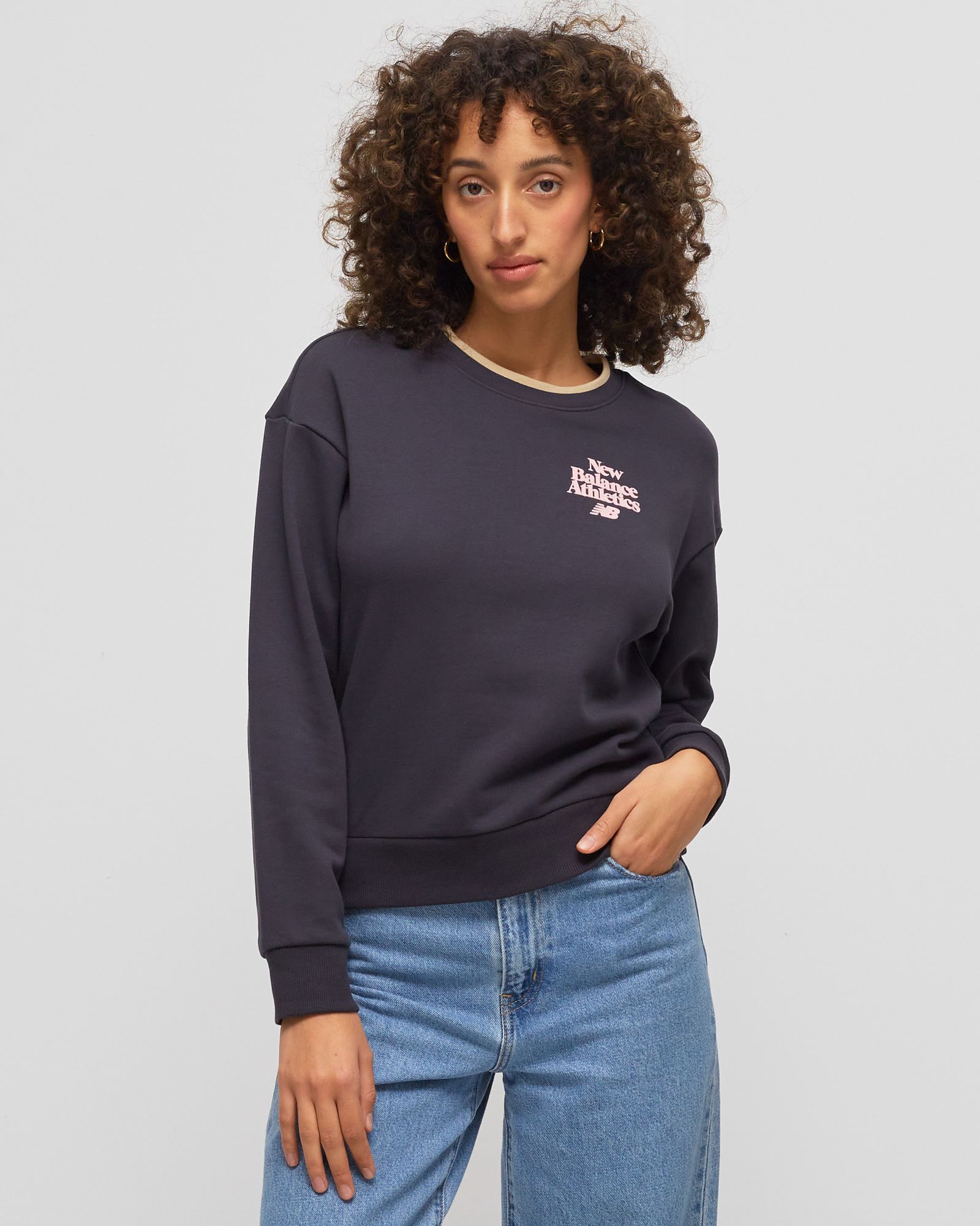 WMNS 70s Run Crewneck