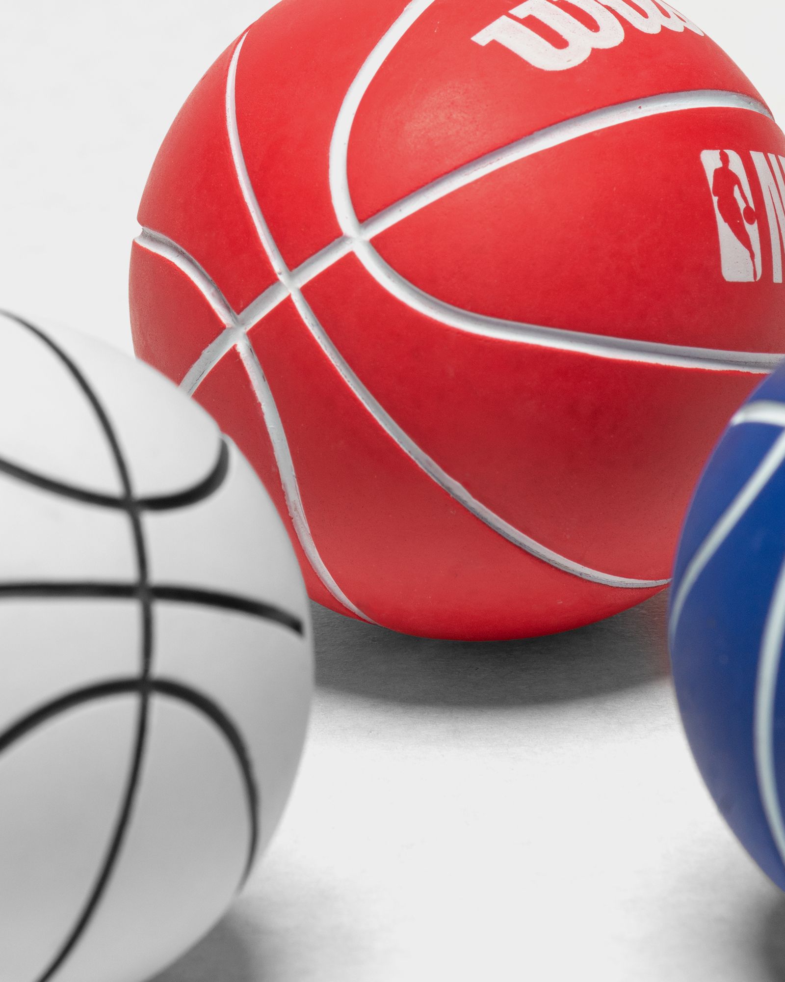 MINI NBA DRIBBLER BASKETBALL NBA VERSION 1 STK