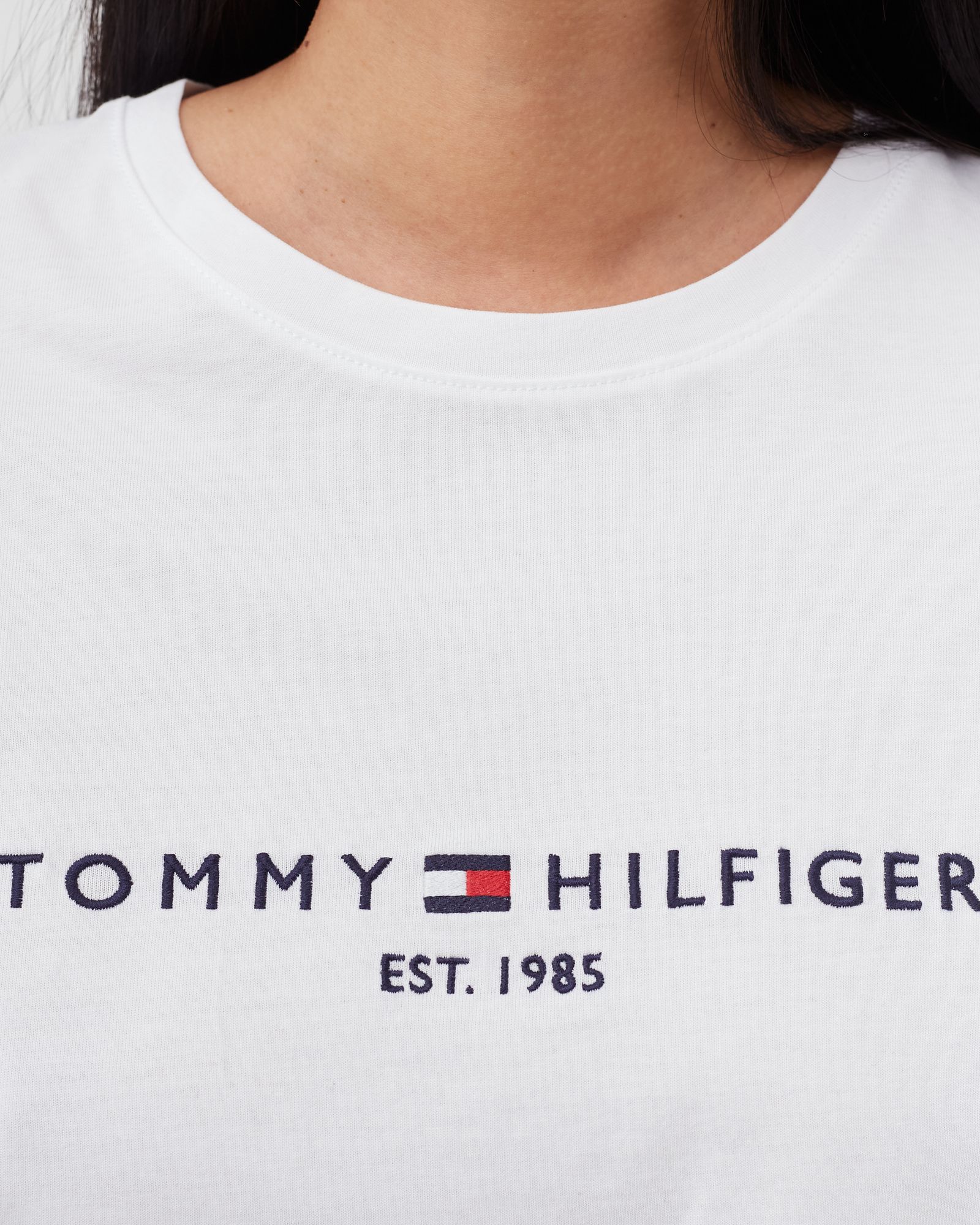 WMNS ESSENTIAL CREW NECK LOGO TEE