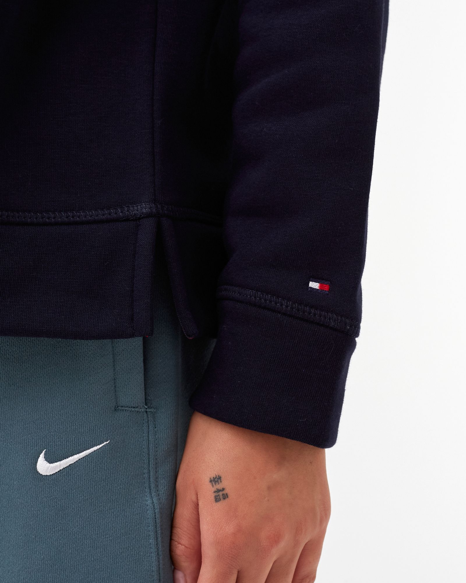 WMNS ESSENTIAL LOGO HOODIE 