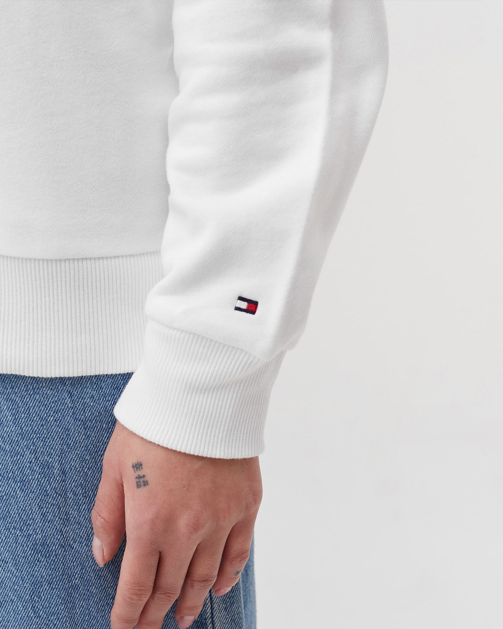 WMNS REGULAR SCRIPT C-NK SWEAT